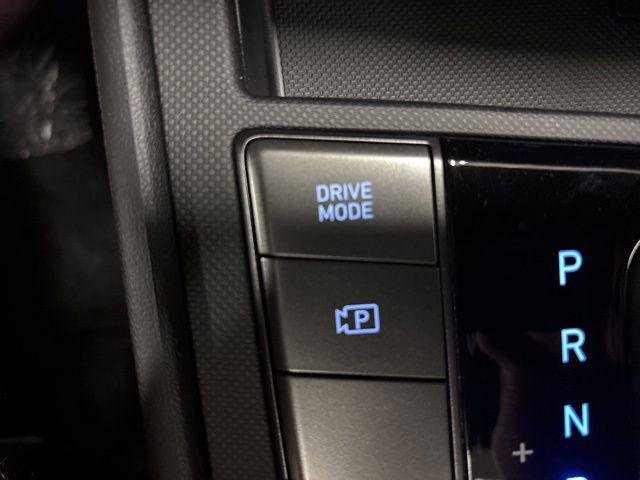 New 2026 White Hyundai SEL Sport Premium image 22