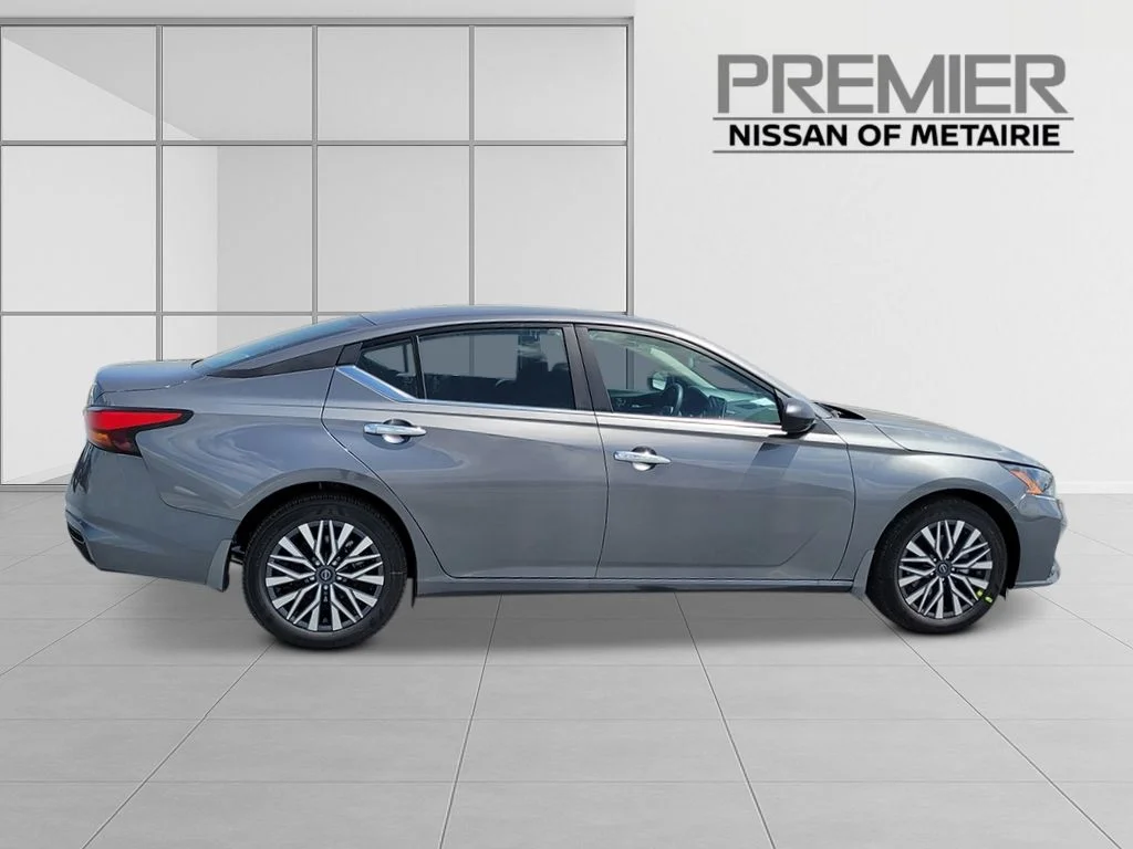 New 2026 Gray Nissan 2.5 SV image 7