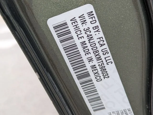 Used 2021 Green Jeep Trailhawk image 37