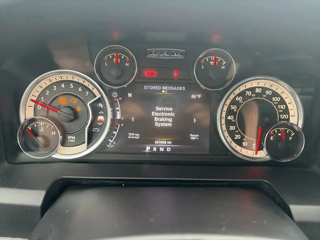 Used 2016 Silver Ram Big Horn image 24
