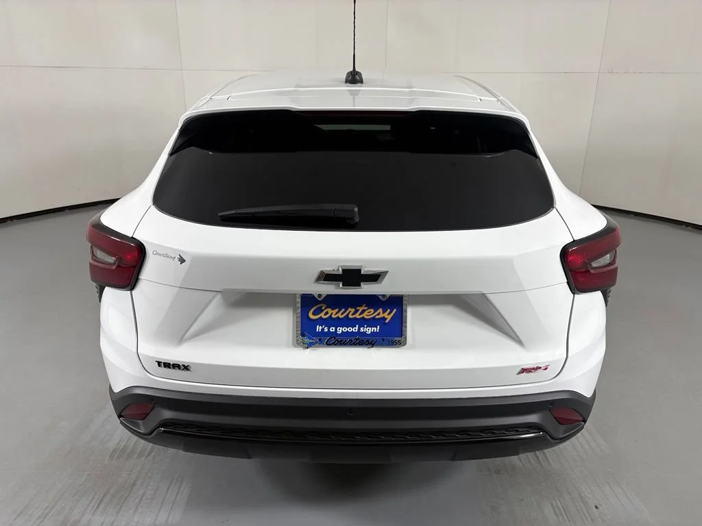 2026 Chevrolet Trax RS - Photo 8