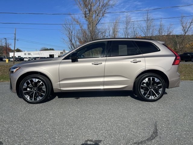 Used 2026 GOLD Volvo Plus image 2
