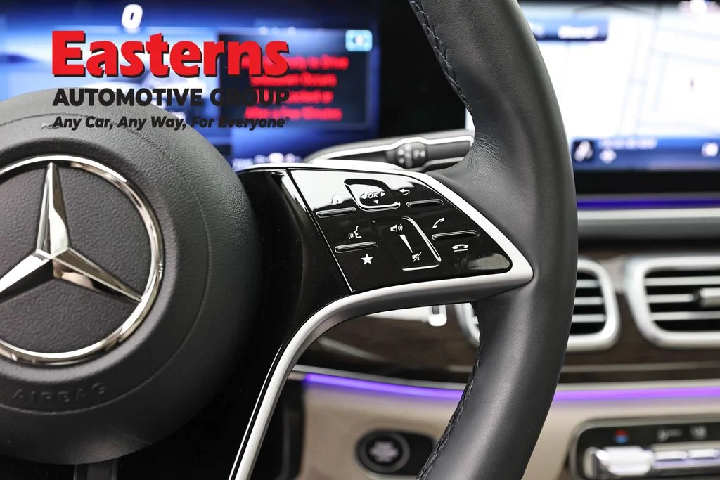 Used 2025 White Mercedes-Benz GLE 450e image 16