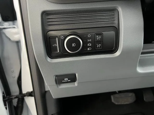 New 2026 Oxford White Ford F-250® XL image 39