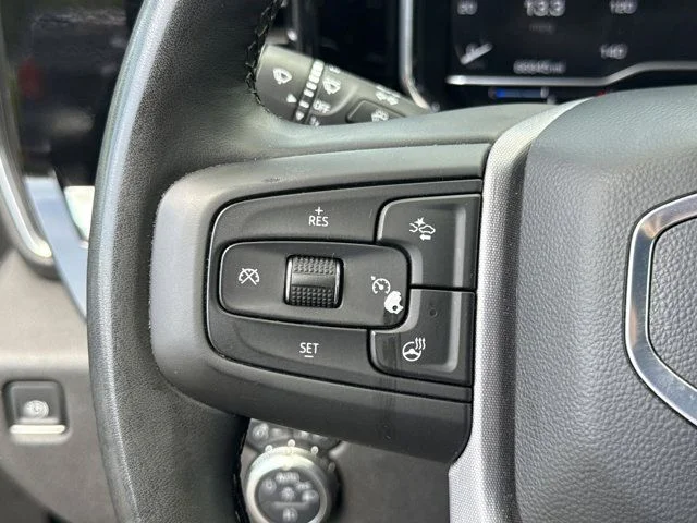 Used 2025 Silver GMC SLT image 32
