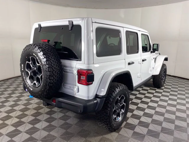 Used 2022 White Jeep Unlimited Rubicon 4xe image 9