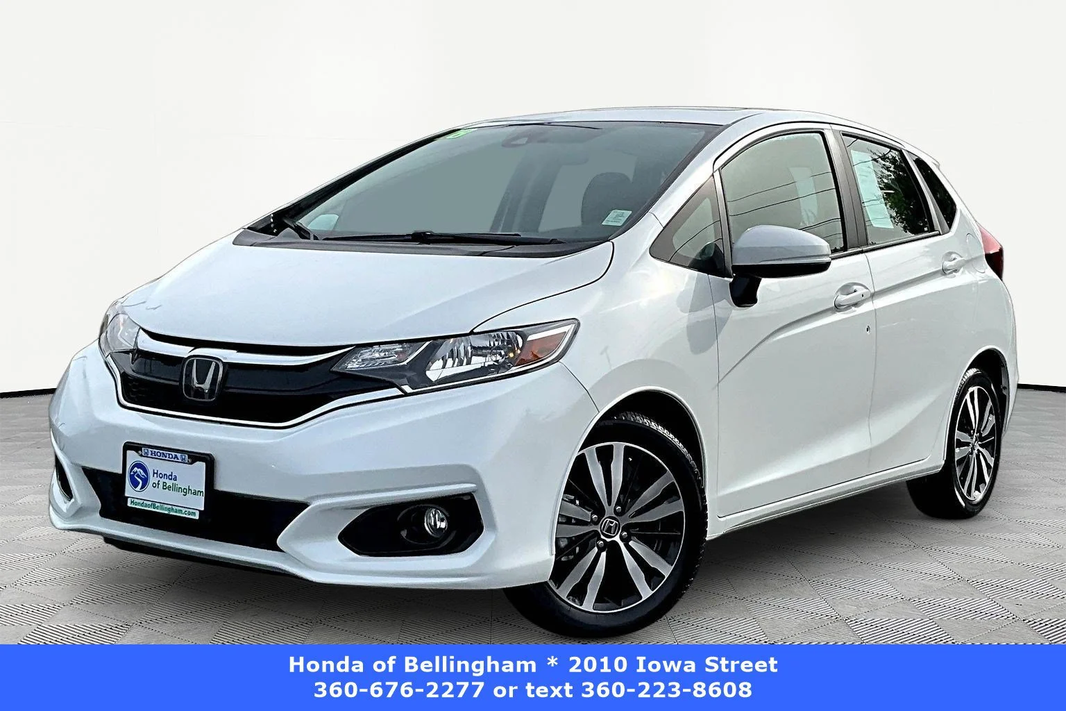 Used 2018 White Honda EX image 3