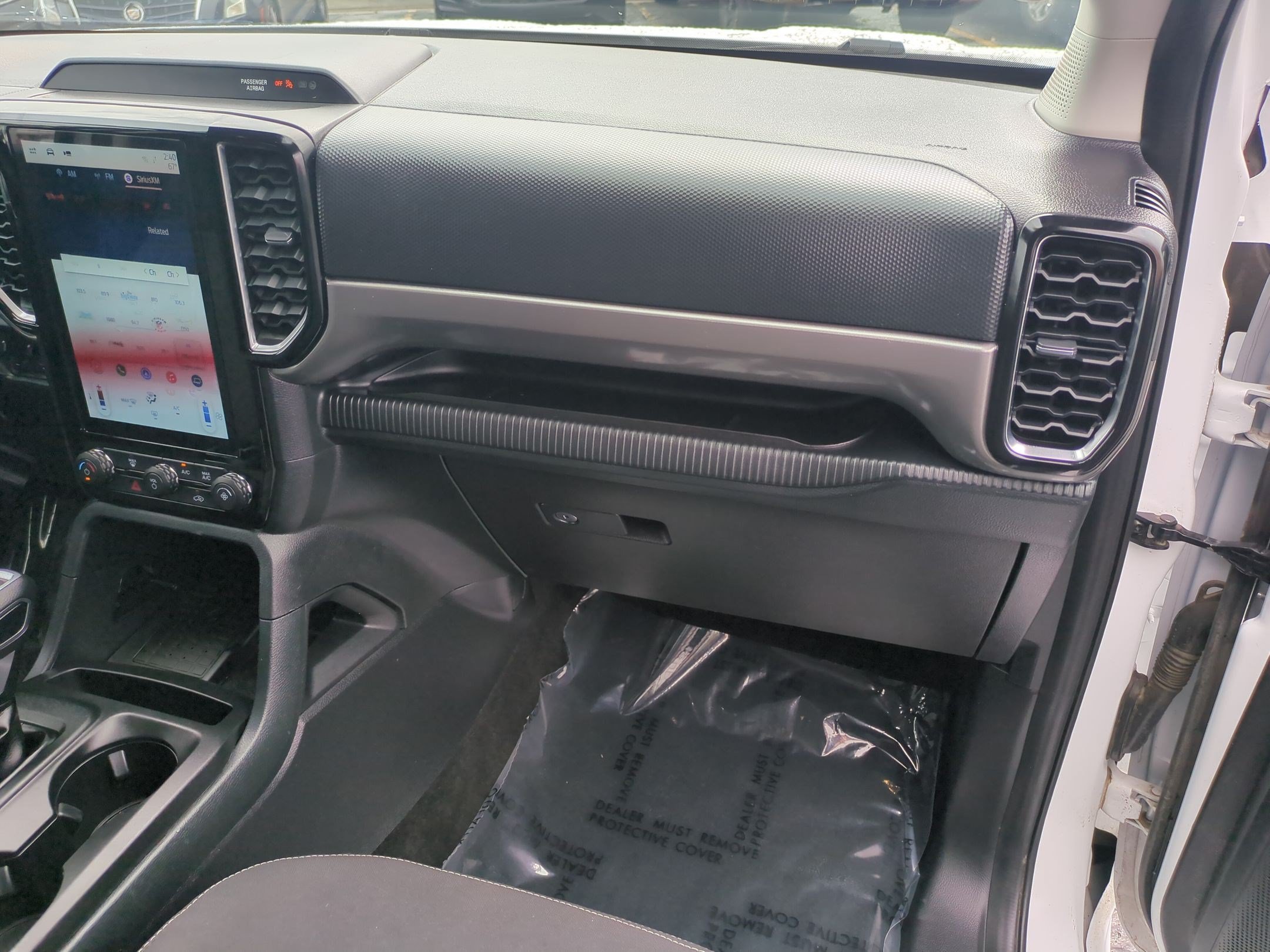 Used 2025 White Ford XLT image 28
