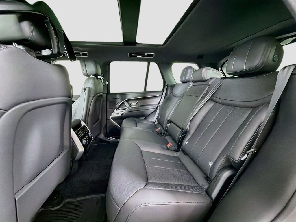 New 2027 Fuji White Land Rover SE image 26