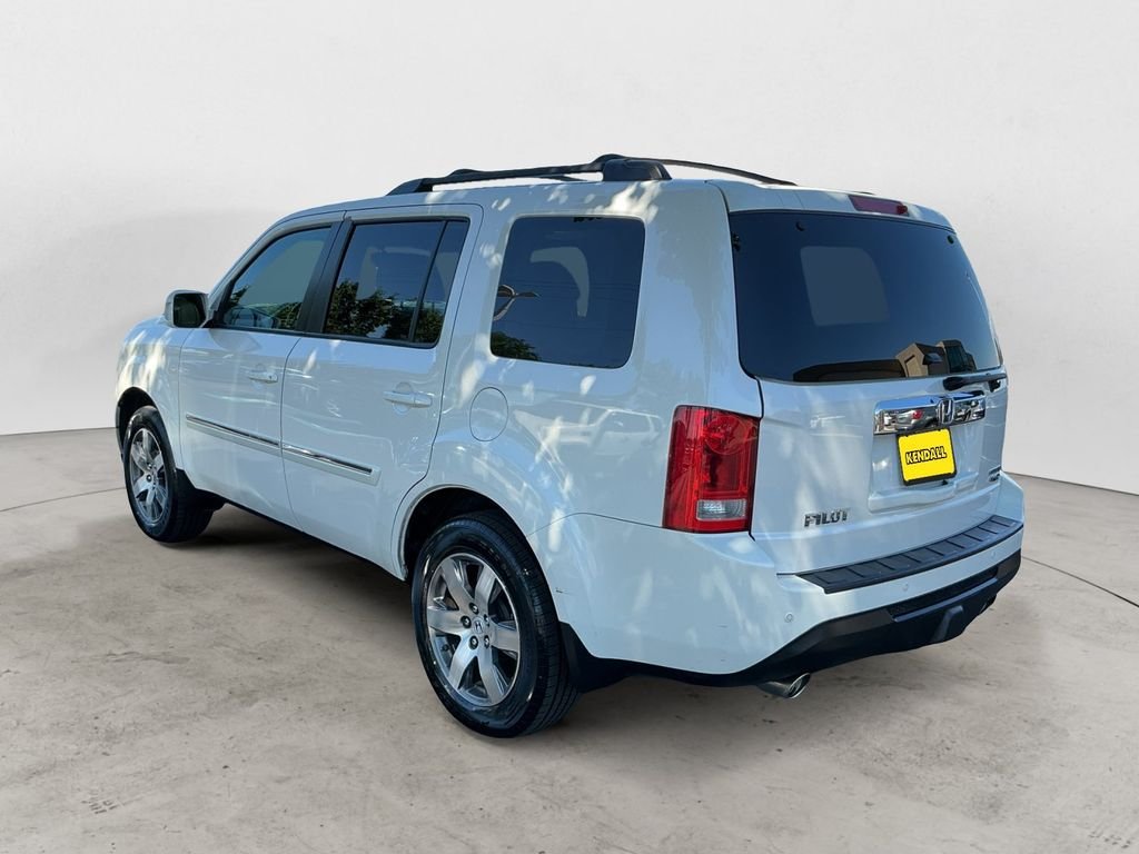 Used 2013 White Honda Touring image 7