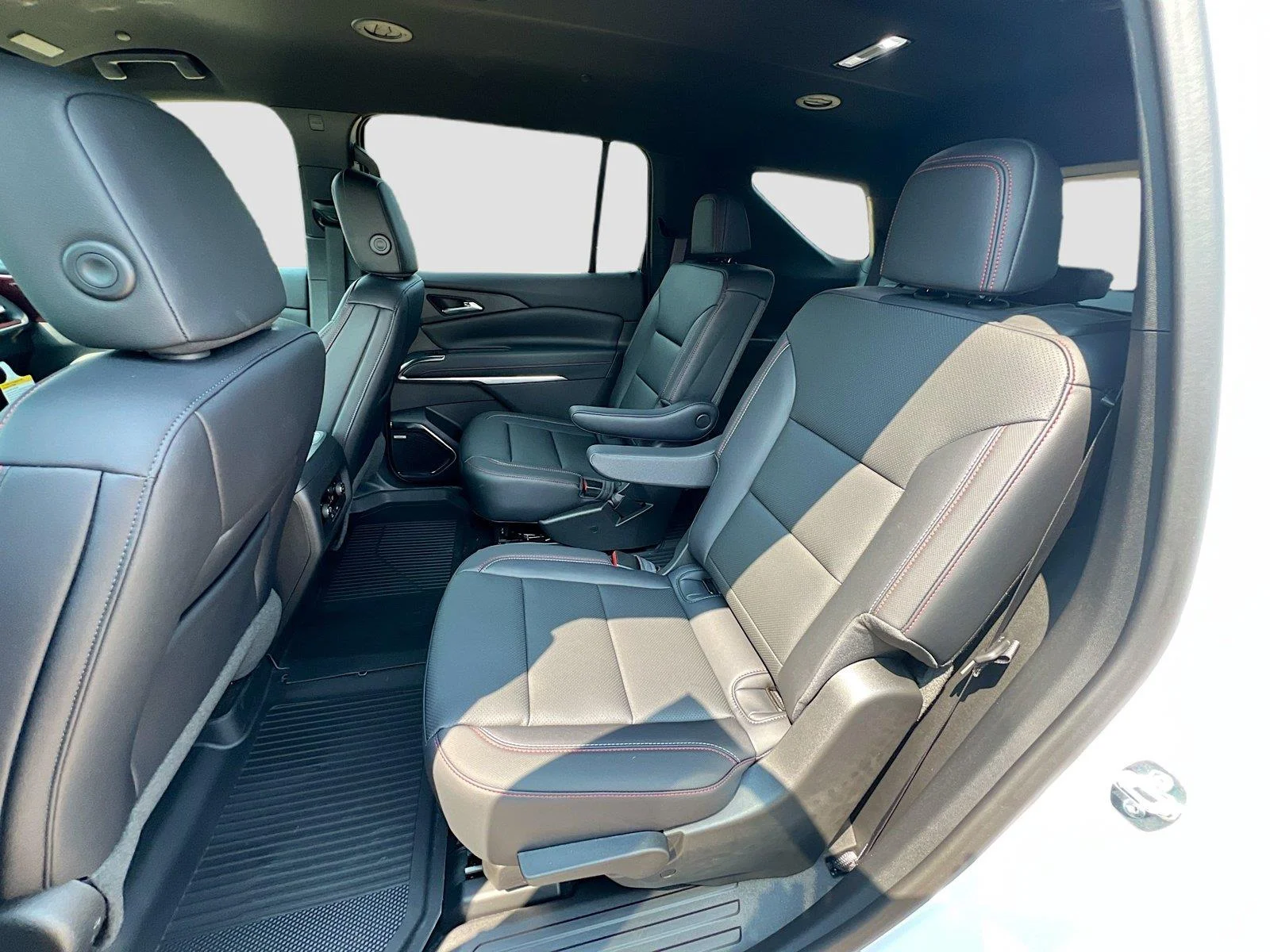 2026 Chevrolet Traverse Z71 - Photo 11