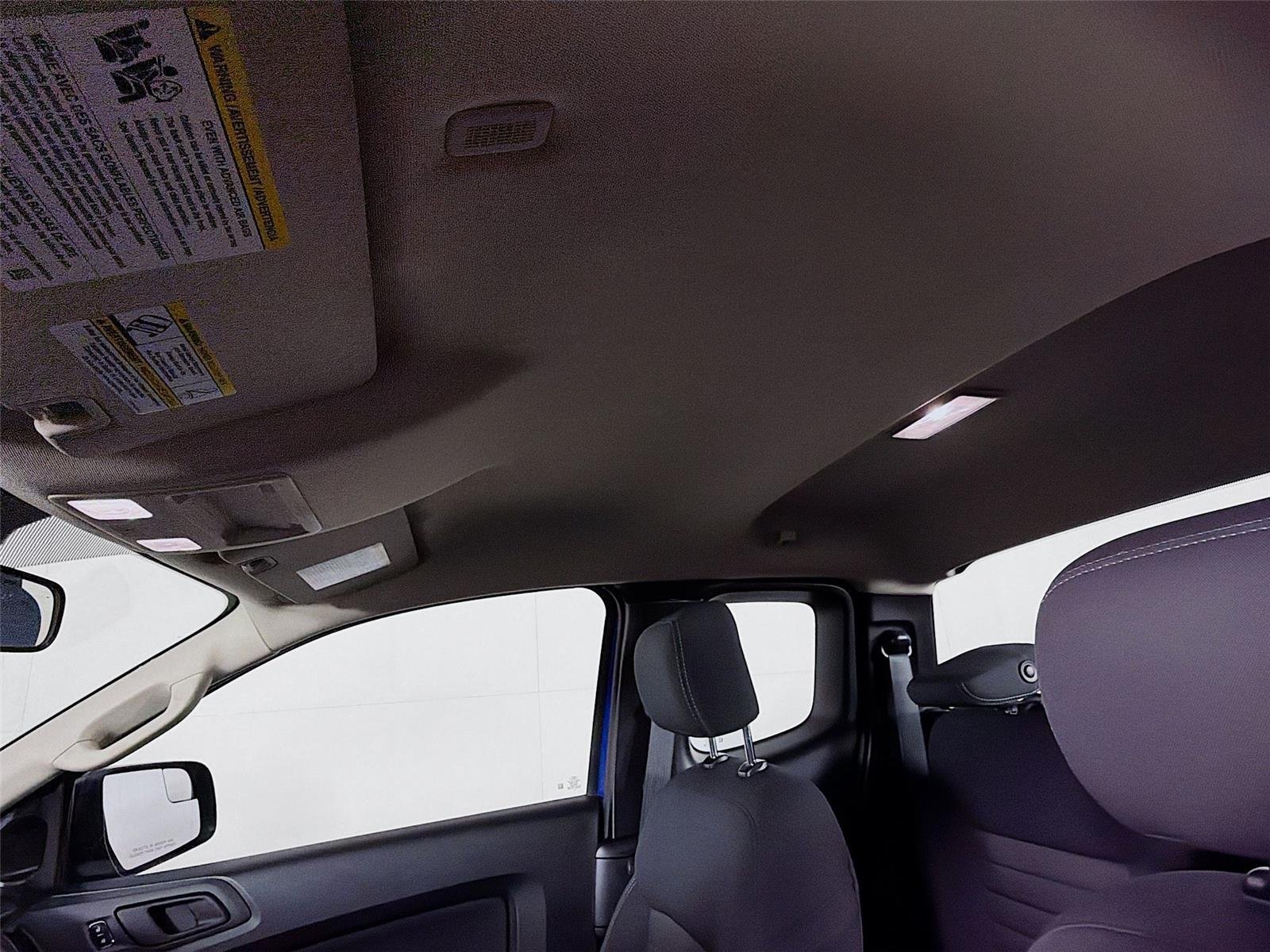 Used 2020 Lightning Blue Ford XL image 5