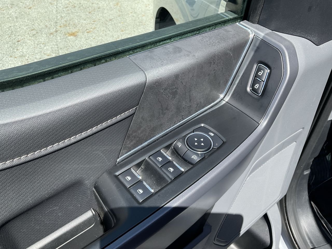 Used 2025 SILVER Ford Xlt image 13