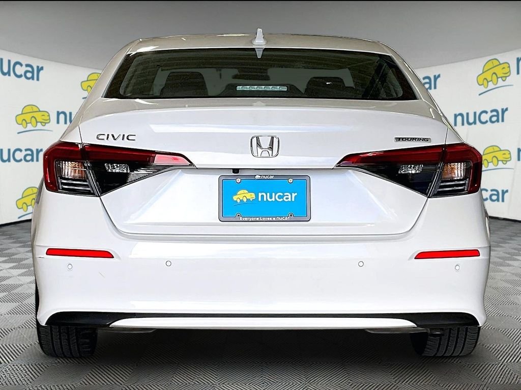 Used 2023 Platinum White Honda Touring image 5