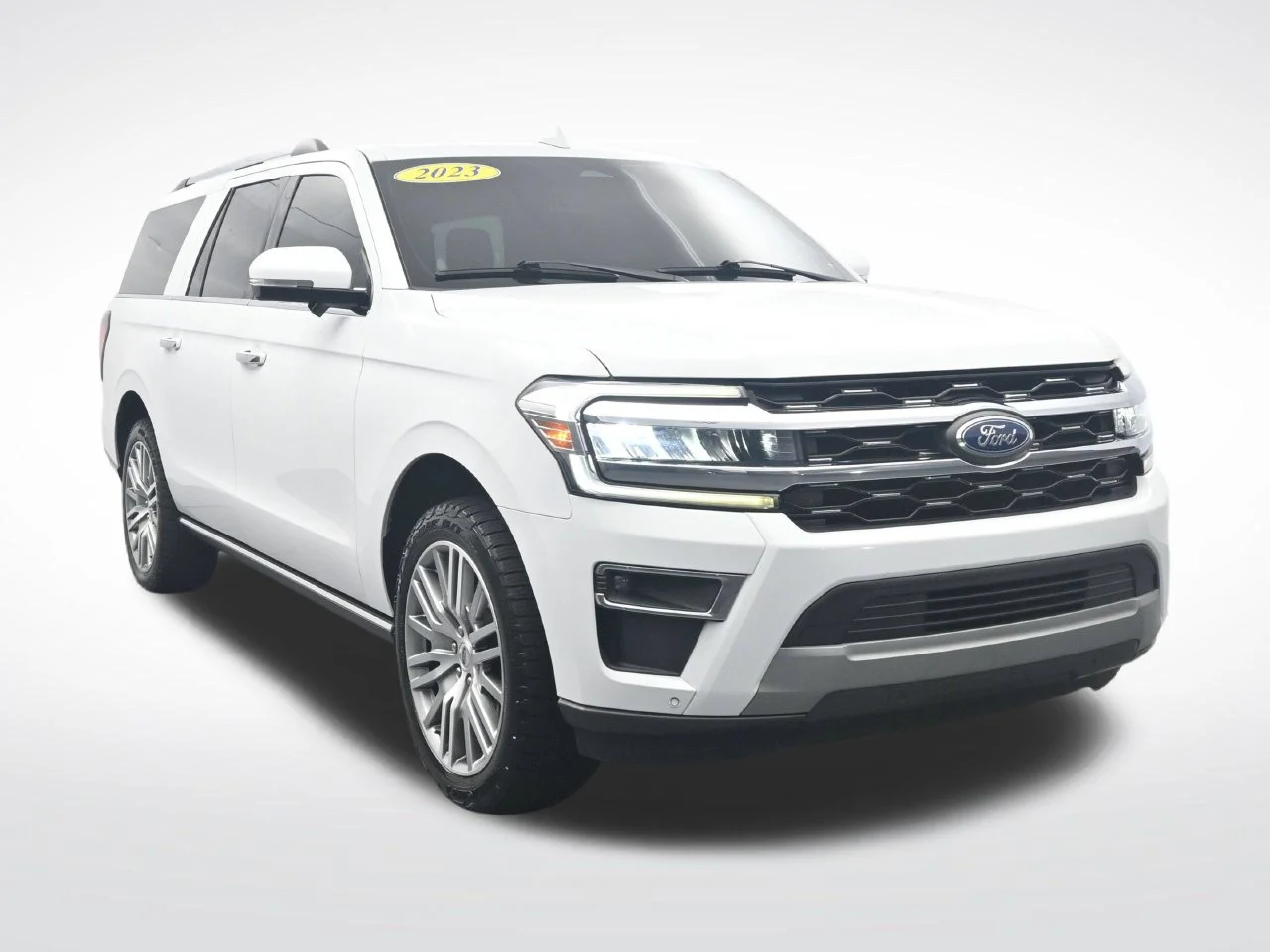 Used 2023 Oxford White Ford Limited image 3
