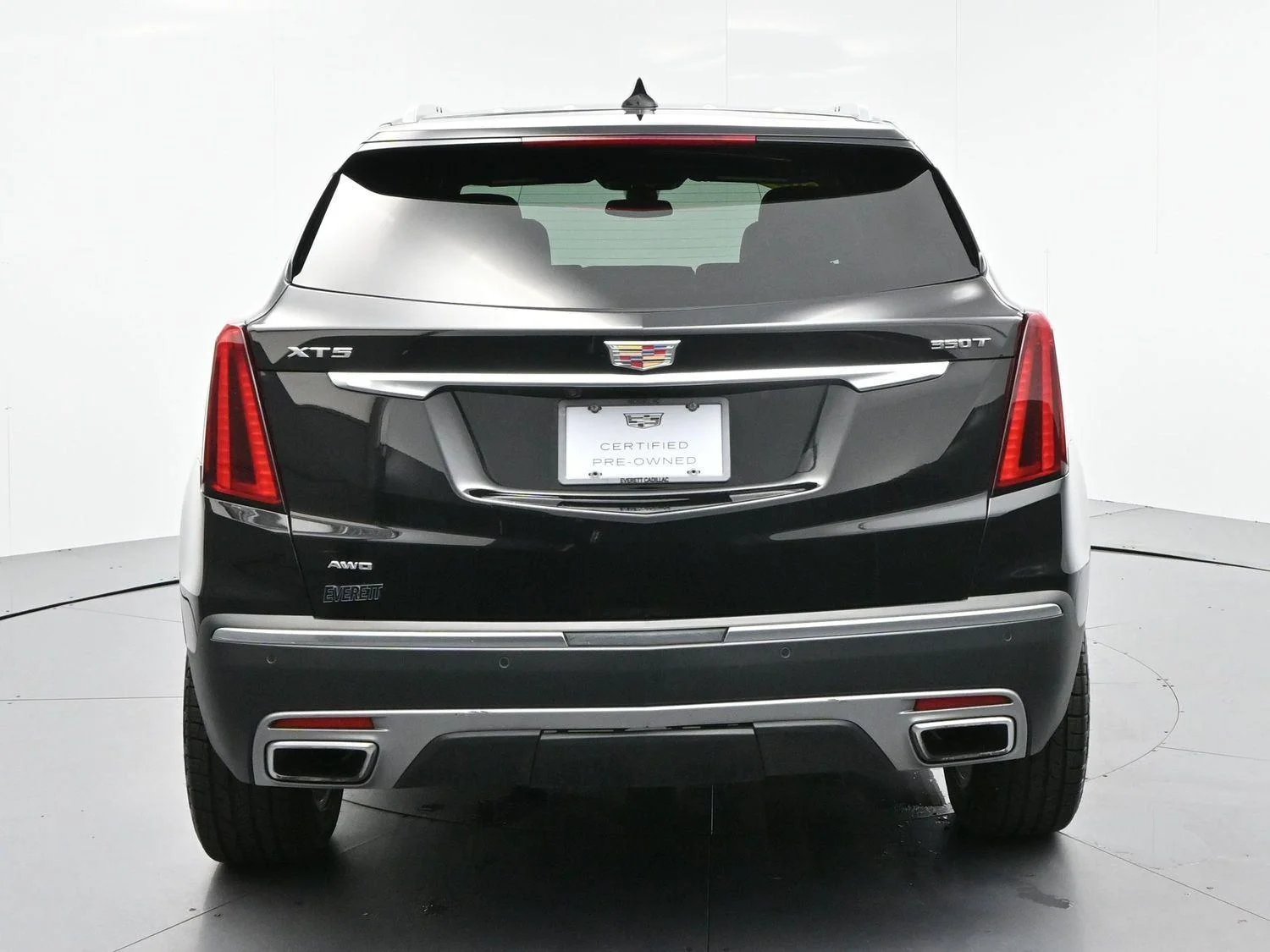 Used 2025 Stellar Black Metallic Cadillac Premium Luxury image 6