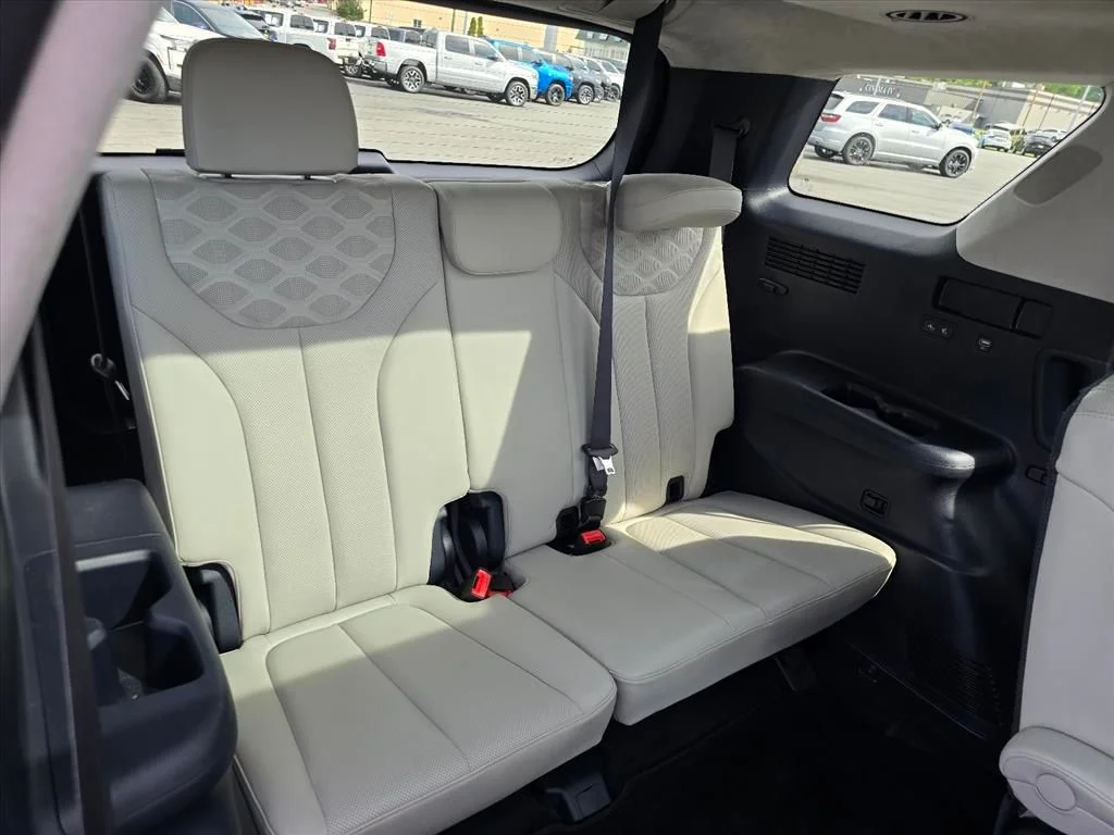 Used 2022 Gray Hyundai Calligraphy image 14