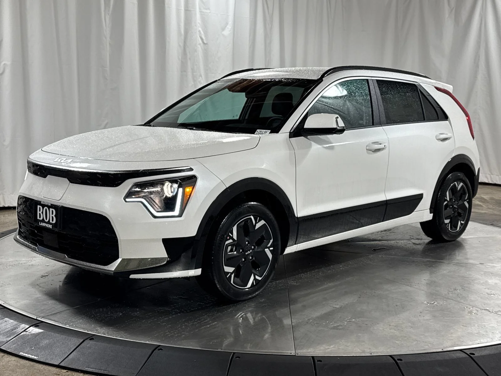 New 2026 Snow White Pearl Kia Wind image 1