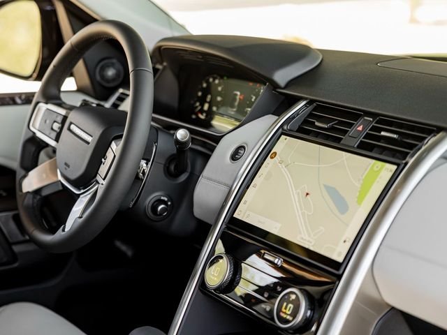 2025 Land Rover Discovery S - Photo 30