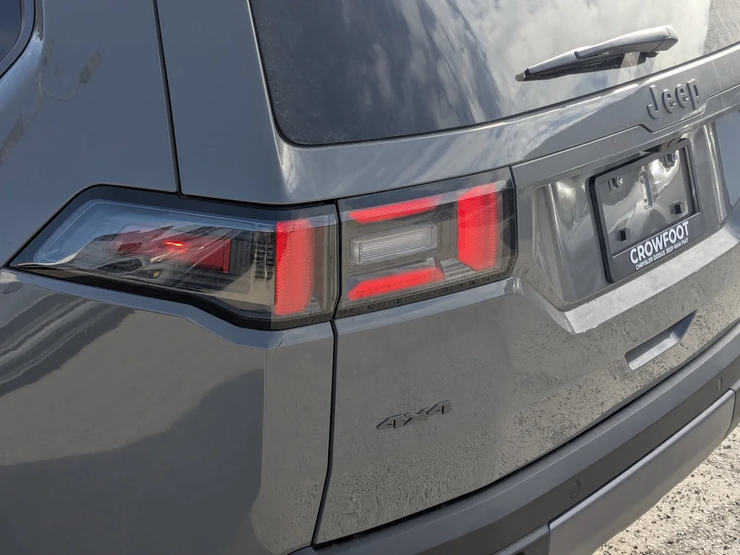 New 2026 Grey Jeep Limited - - 4x4 - 1.6L Turbo Hybrid - Uconnect 5 w/ 12.3 Screen & More! image 11