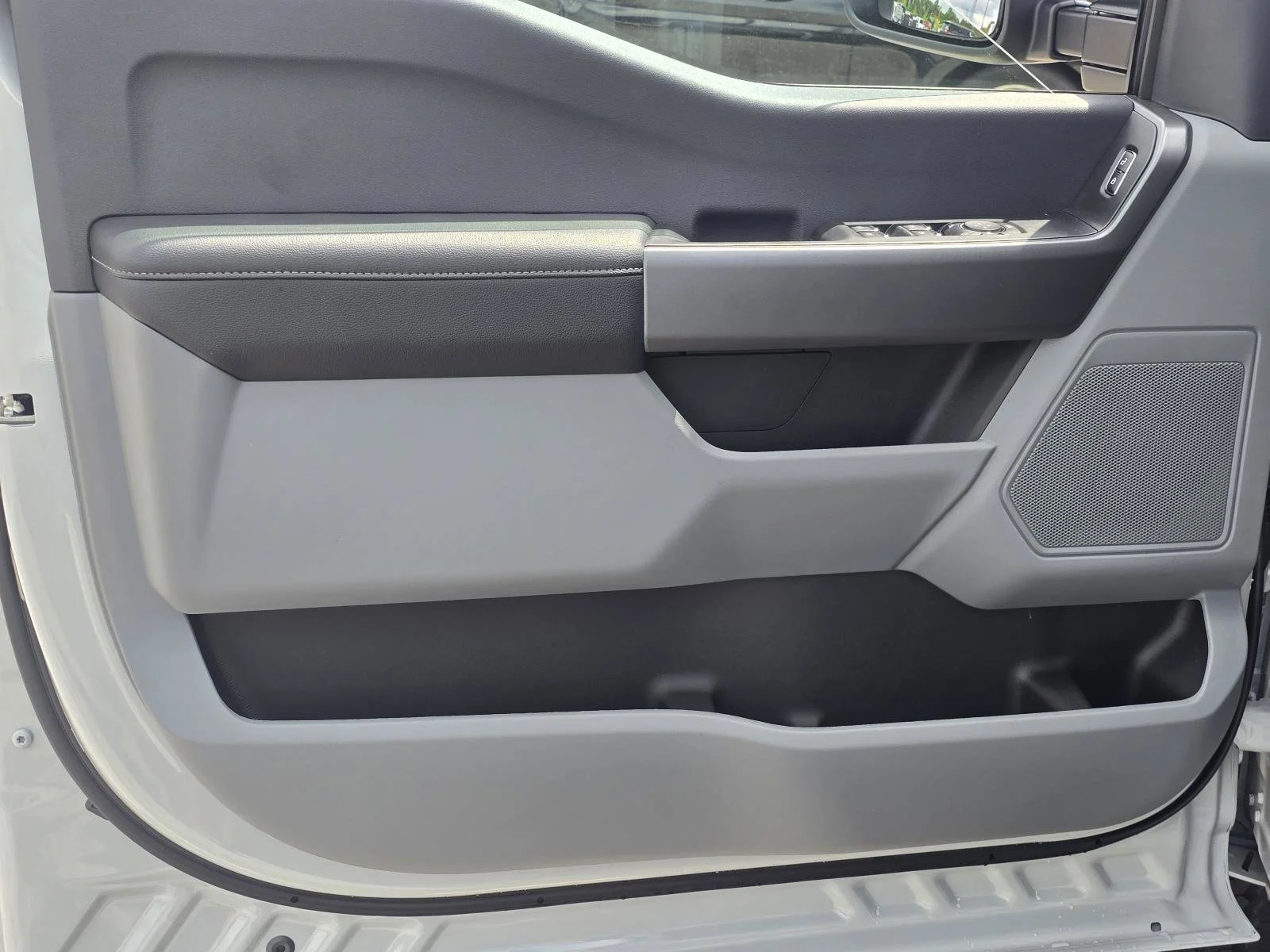 New 2026 AVALANCHE FORD XL image 15