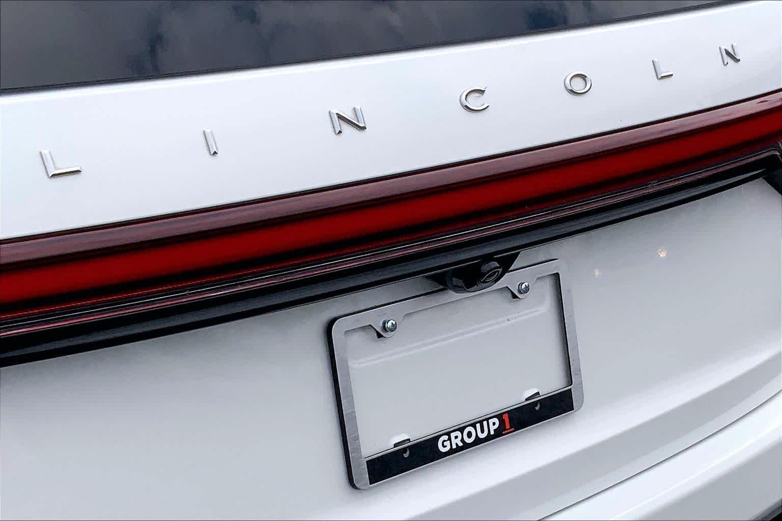 Used 2025 Pristine White Lincoln Reserve image 31