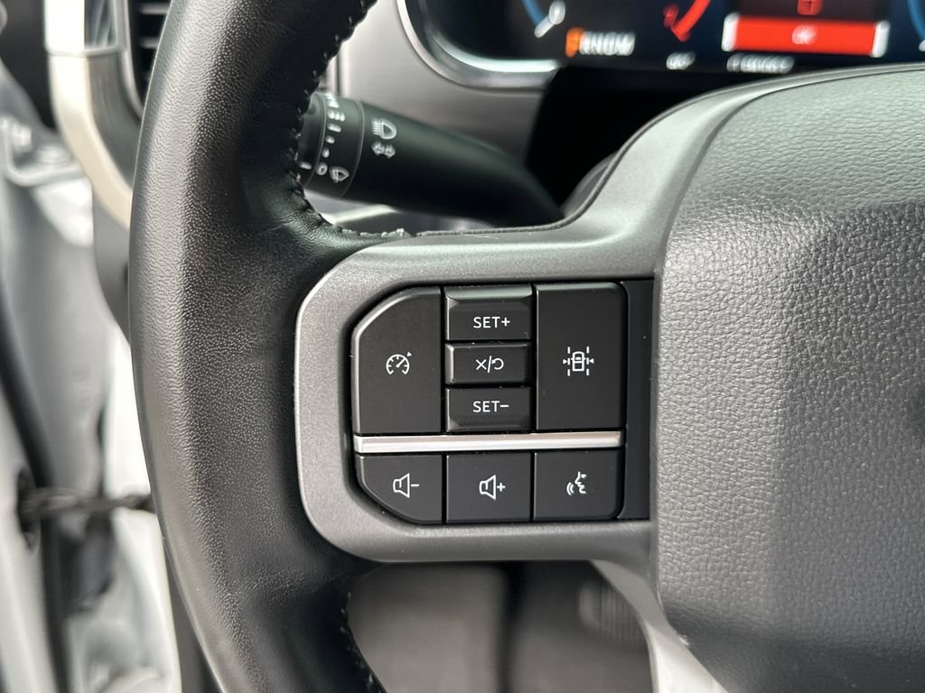 Used 2022 White Ford Lariat image 21