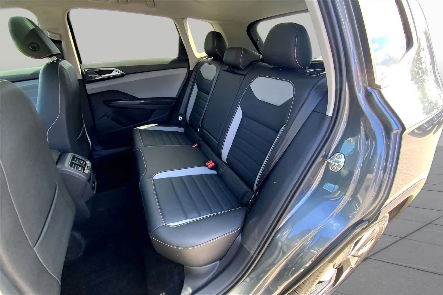 Used 2024 Platinum Gray Metallic Volkswagen SEL image 20