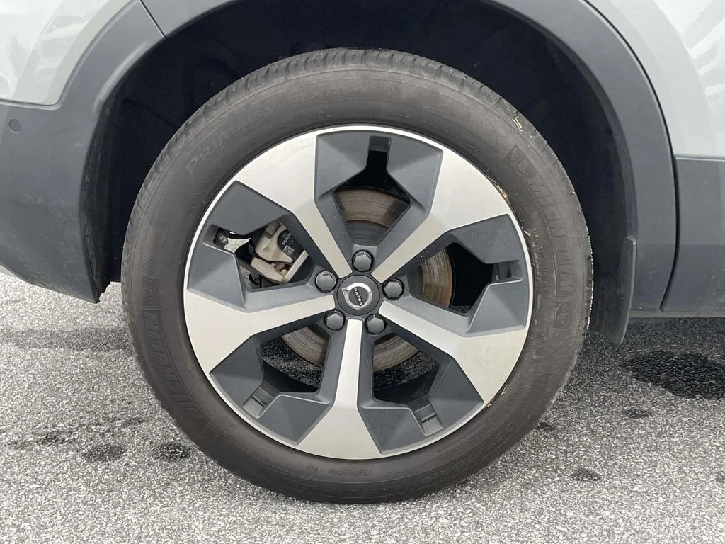2025 Volvo XC40 Plus - Photo 31