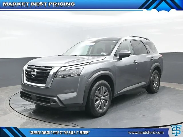 2025 Nissan Pathfinder SV 4WD's photo