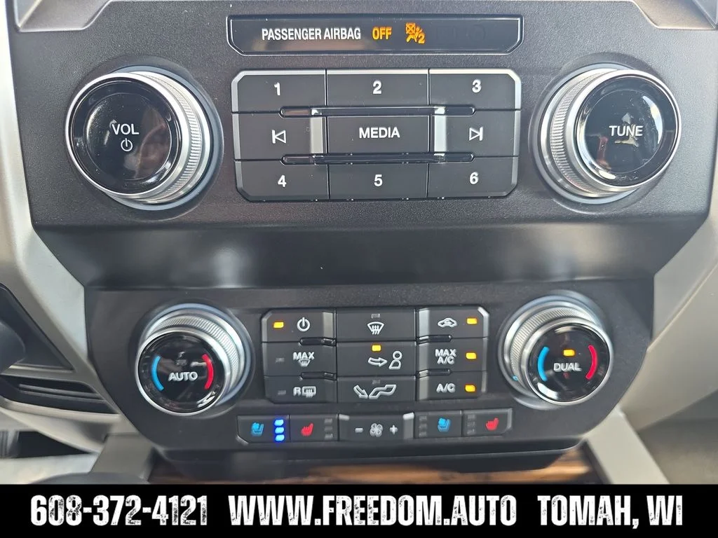 Used 2020 Silver Metallic Ford Lariat image 19