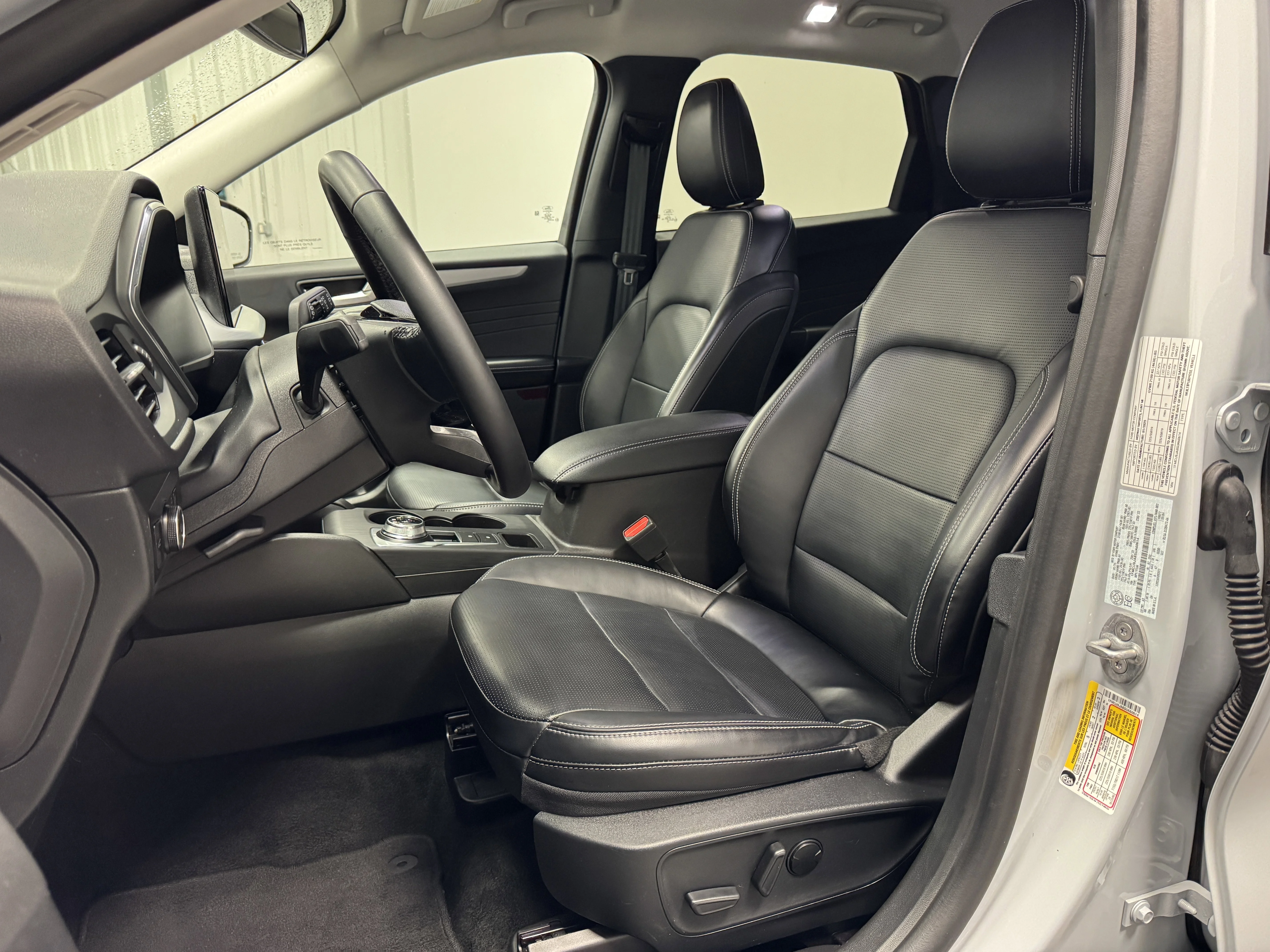 Used 2025 Space Silver Metallic Ford Platinum image 15