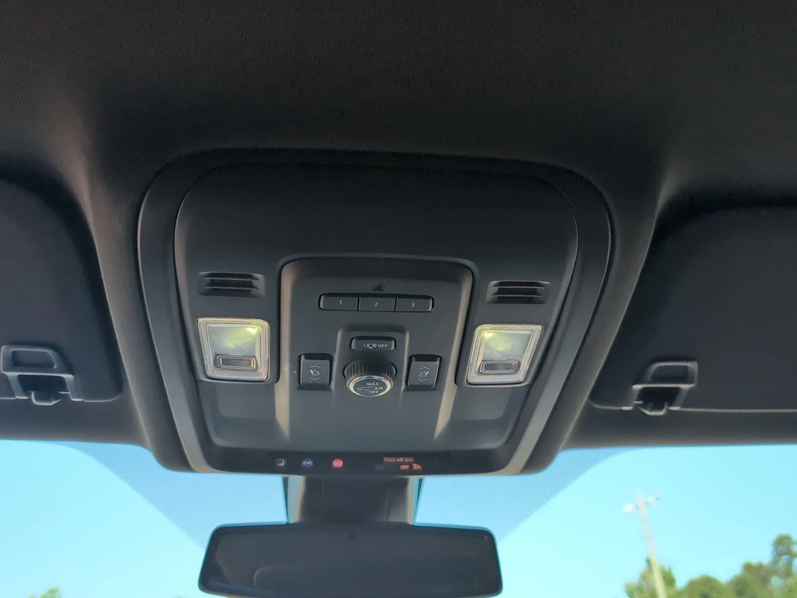 Used 2021 EMPIRE BEIGE METALLIC Chevrolet Premier image 33