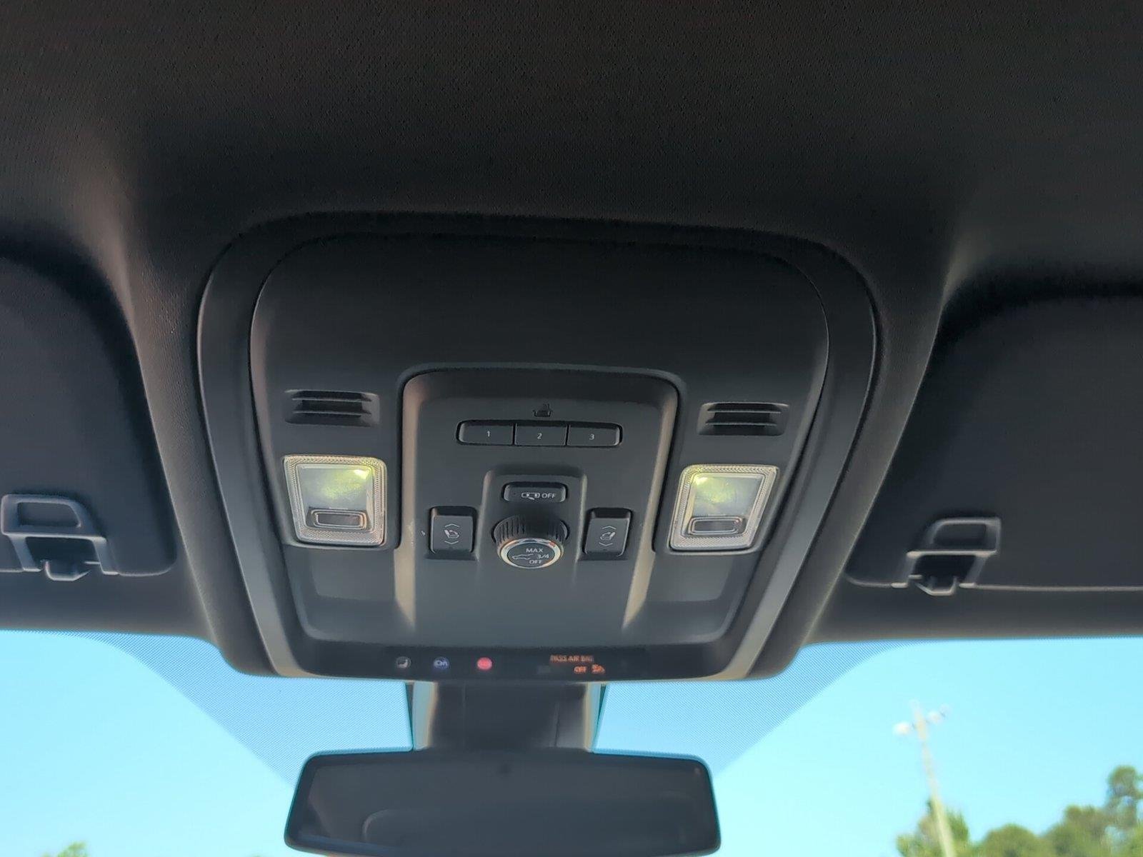 Used 2021 EMPIRE BEIGE METALLIC Chevrolet Premier image 33