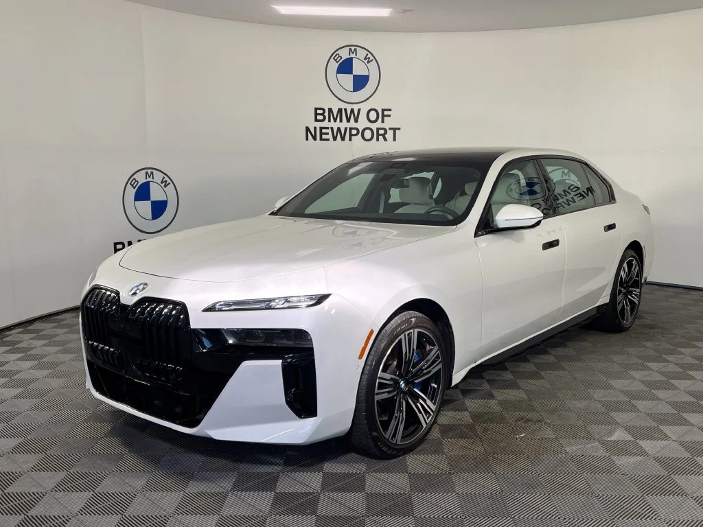 Used 2024 Carbon Black Metallic BMW 760i xDrive image 14