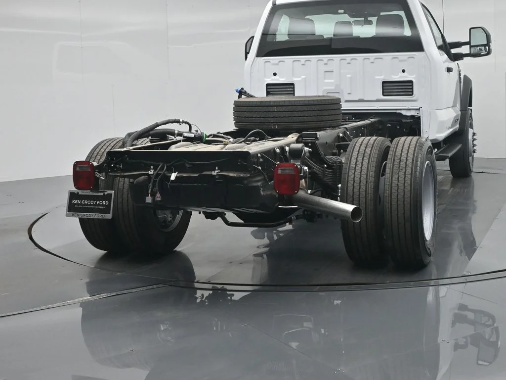 New 2026 Oxford White Ford XL image 48