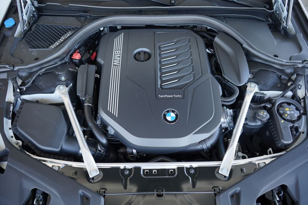 Used 2026 Alpine White BMW 840i image 22