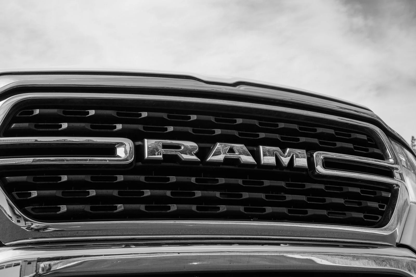 Used 2023 White Ram Big Horn/Lone Star image 11