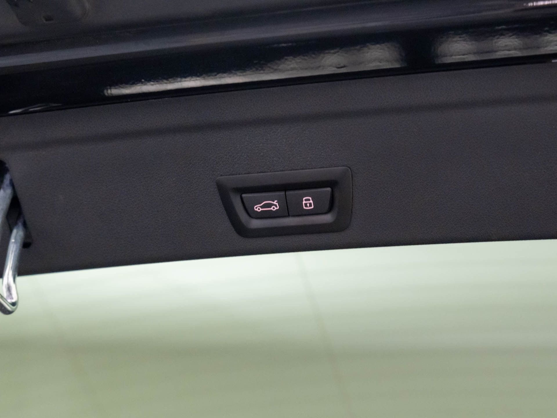 Used 2024 Black BMW M60i image 34