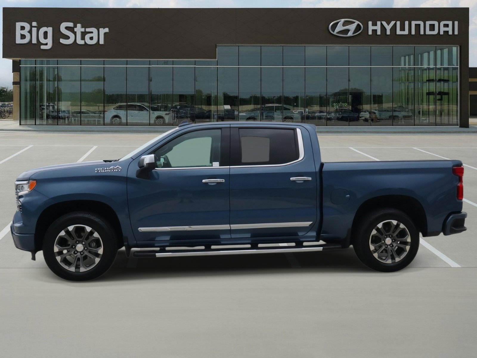 Used 2024 Lakeshore Blue Metallic Chevrolet High Country image 2