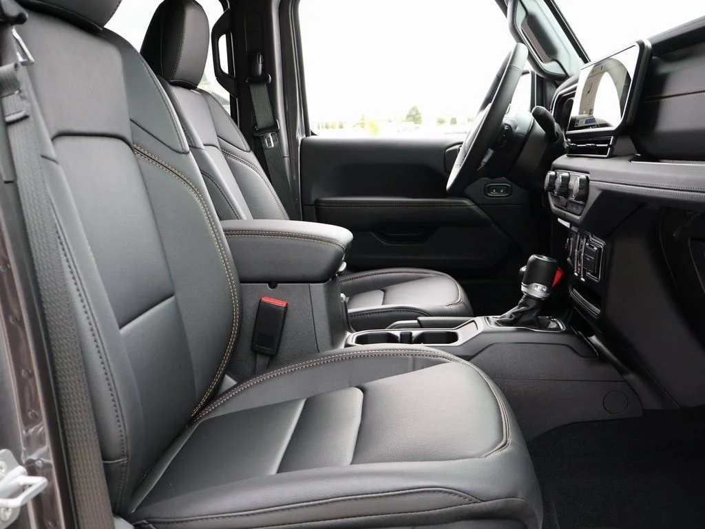 2026 Jeep Wrangler 4-Door Sahara - Photo 9
