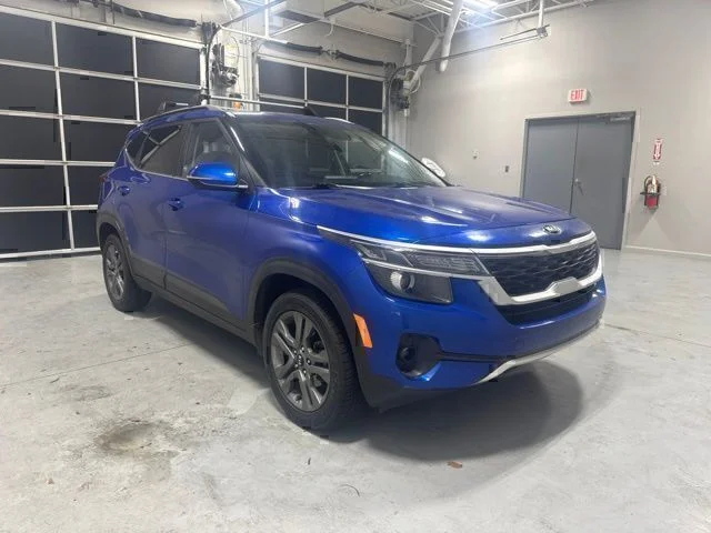 Used 2021 Blue Kia S image 3