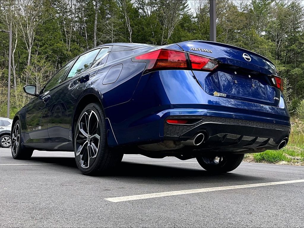Used 2024 Blue Nissan 2.5 SR image 6