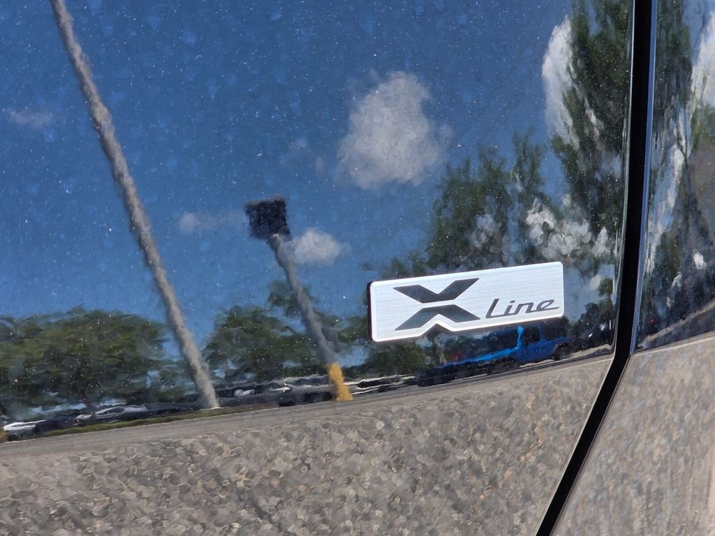 Used 2023 Black Kia X-Line image 13
