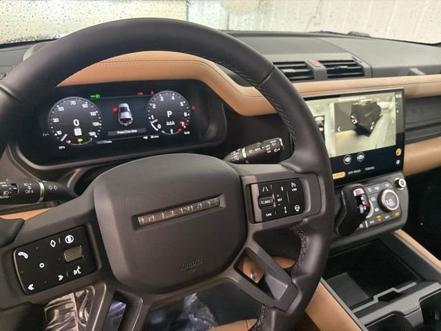 New 2026 Santorini Black Land Rover X-Dynamic SE image 38