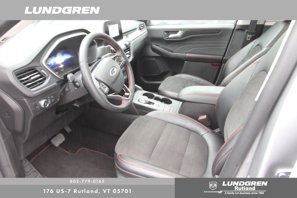Used 2022 Silver Ford SEL image 21