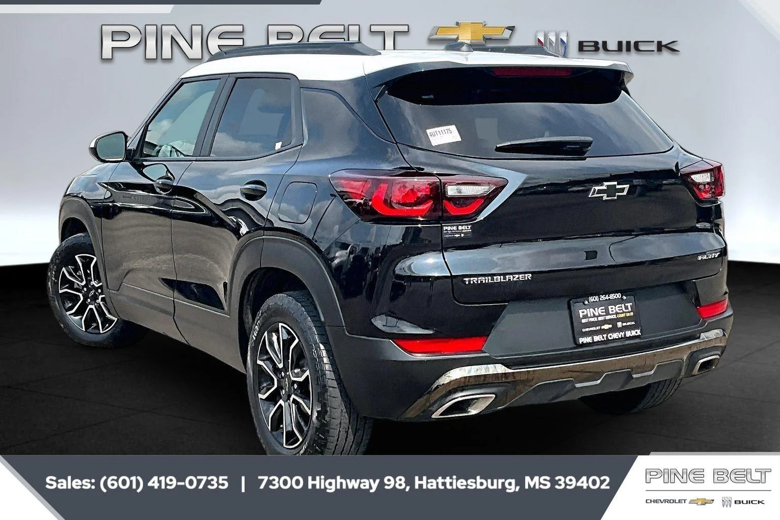 Used 2024 Mosaic Black Metallic Chevrolet ACTIV image 2