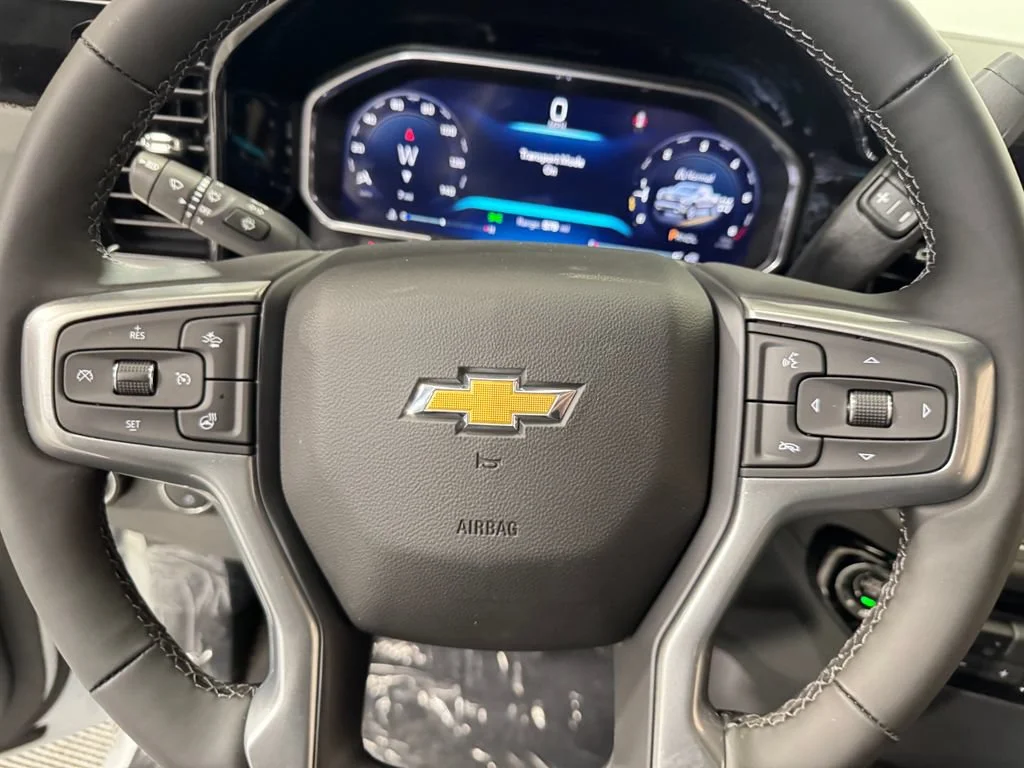 New 2026 Summit White Chevrolet LT (2FL) image 15