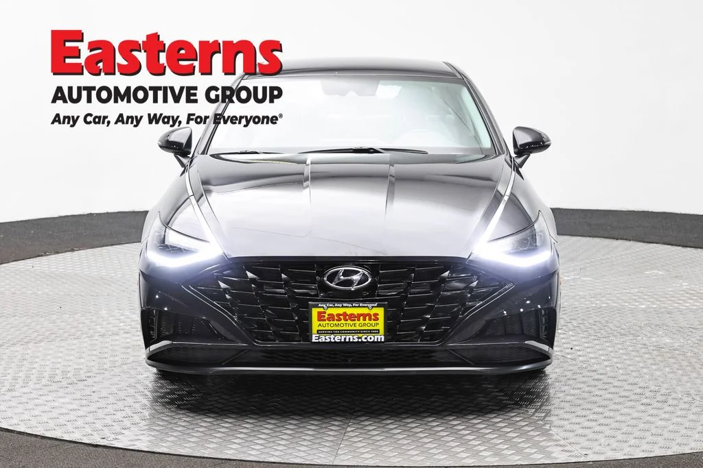 Used 2023 Blue Hyundai SEL image 2