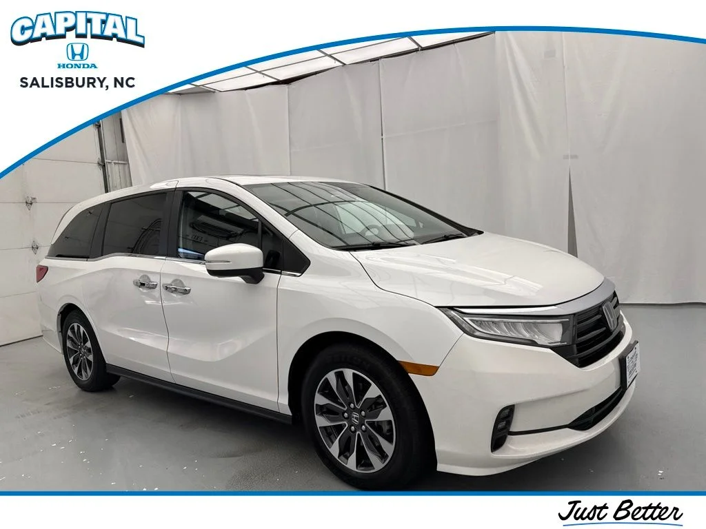 Used 2024  Honda EX-L image 1